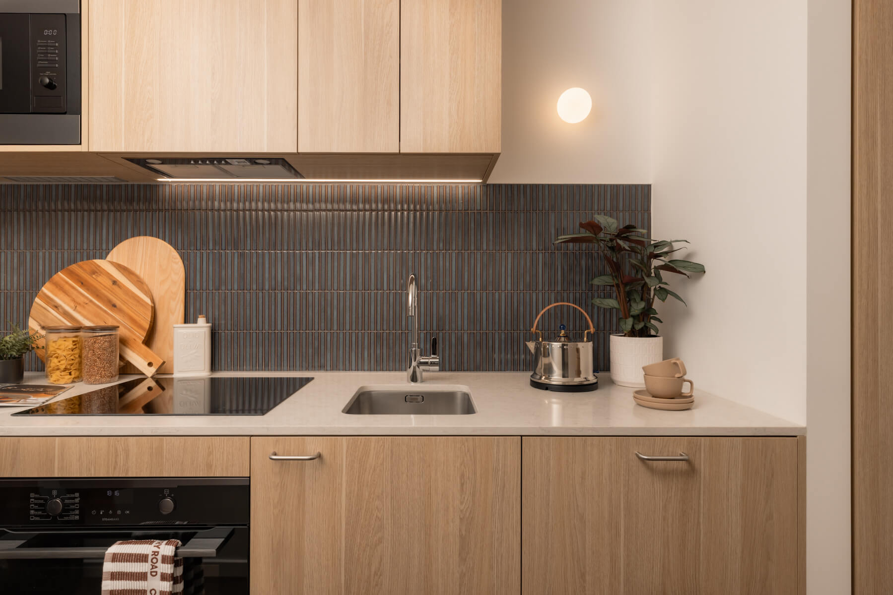 1200Px Short Edge Tony Evans The Gladstone 20250409 051 EP19604